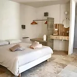 A Casa Di Santa Giulia * بورتو فيكشْيو